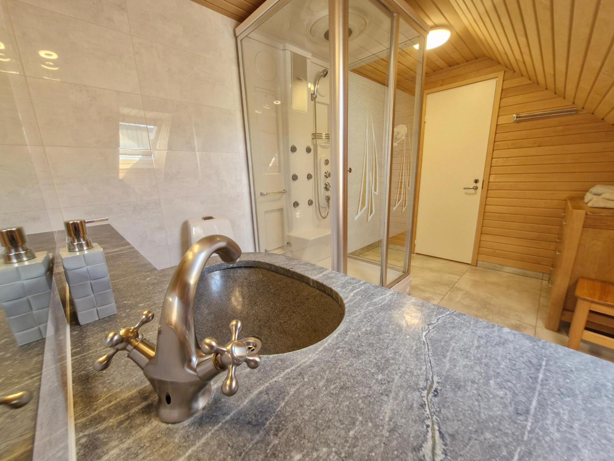 Piibelehe Guest Accommodation กูรัซซาเร ภายนอก รูปภาพ