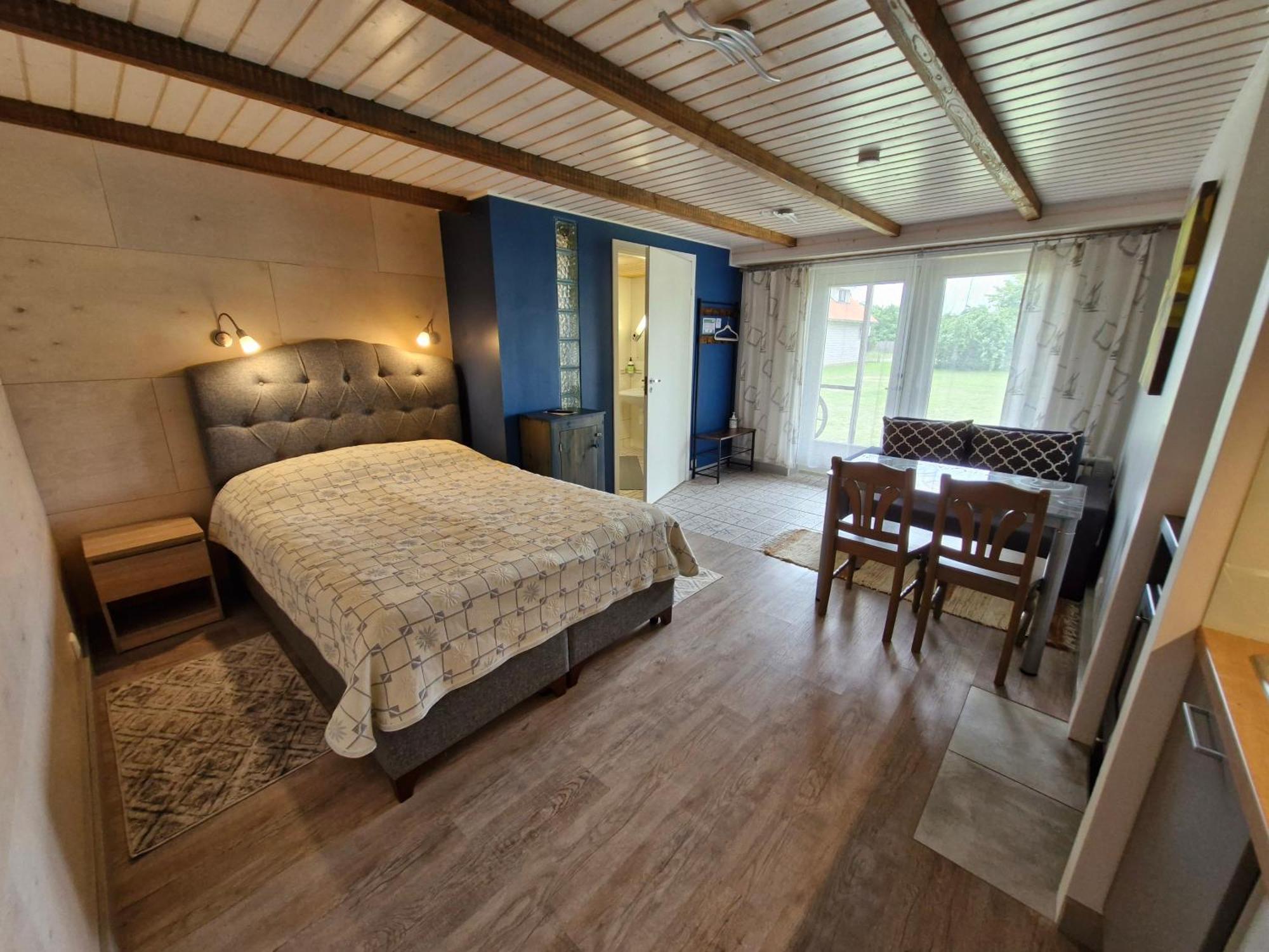 Piibelehe Guest Accommodation กูรัซซาเร ภายนอก รูปภาพ