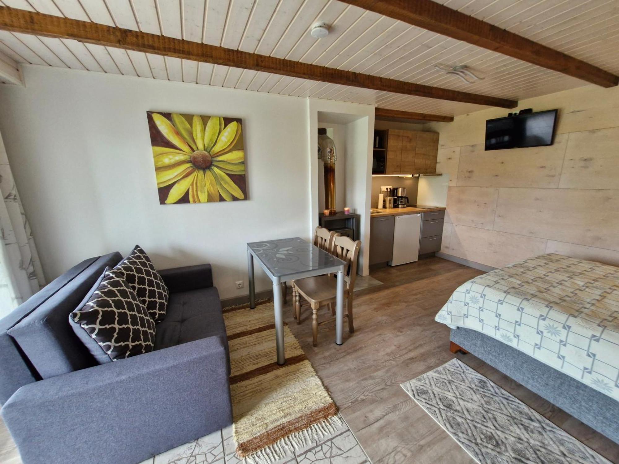 Piibelehe Guest Accommodation กูรัซซาเร ภายนอก รูปภาพ